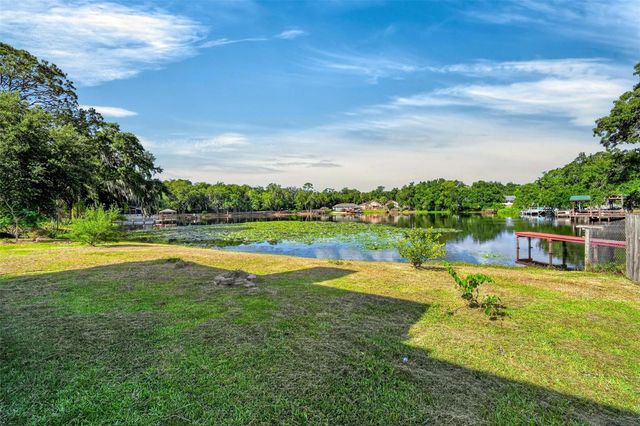 710 TWIN OAKS LANE, Eustis, FL 32726