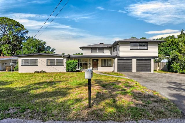 710 TWIN OAKS LANE, Eustis, FL 32726