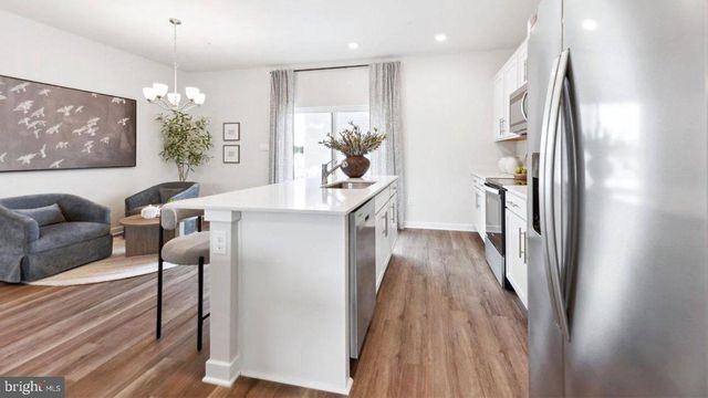 25 CLEMENTON RD E, Gibbsboro, NJ 08026