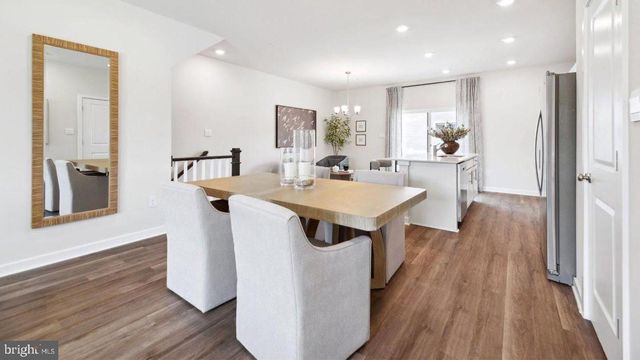 25 CLEMENTON RD E, Gibbsboro, NJ 08026