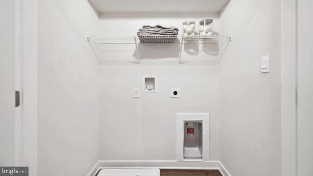 25 CLEMENTON RD E, Gibbsboro, NJ 08026