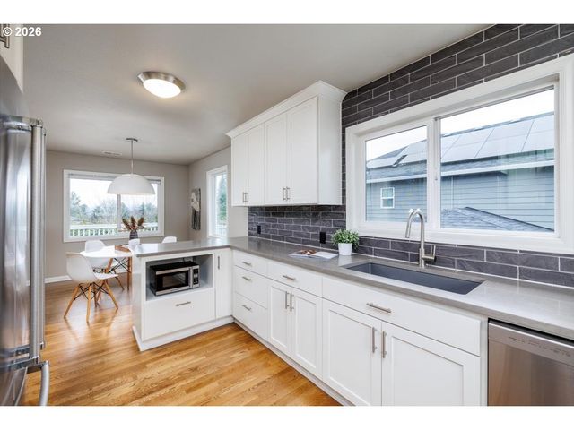 1605 Sw 88TH Ave, Portland, OR 97225