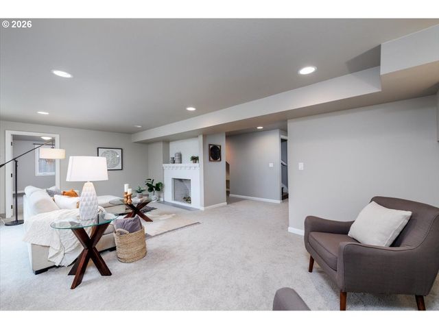 1605 Sw 88TH Ave, Portland, OR 97225