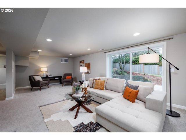 1605 Sw 88TH Ave, Portland, OR 97225