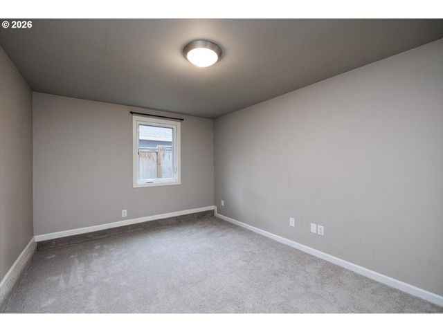 1605 Sw 88TH Ave, Portland, OR 97225