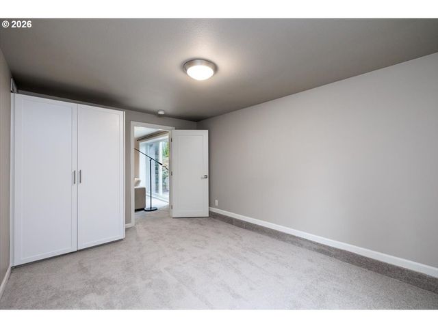 1605 Sw 88TH Ave, Portland, OR 97225