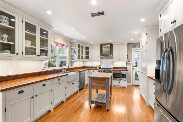 2677 Jefferson Street, Carlsbad, CA 92008