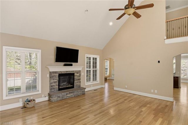 3304 Willow Wind Drive, Pfafftown, NC 27040