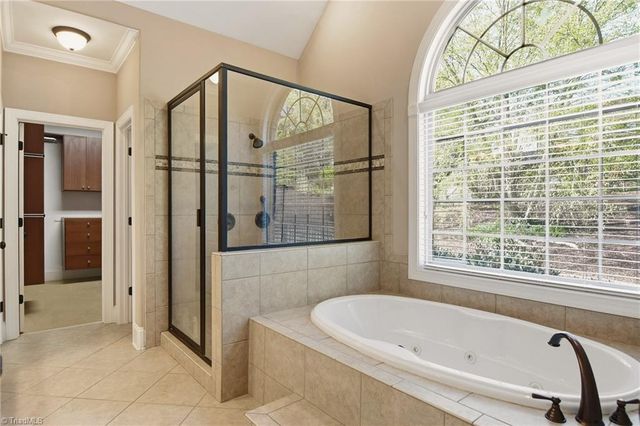 3304 Willow Wind Drive, Pfafftown, NC 27040