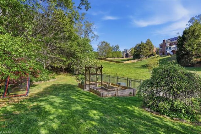 3304 Willow Wind Drive, Pfafftown, NC 27040