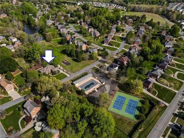 3304 Willow Wind Drive, Pfafftown, NC 27040