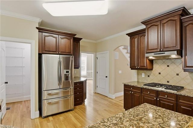 3304 Willow Wind Drive, Pfafftown, NC 27040