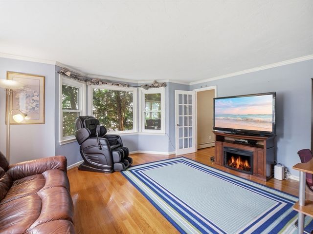 293 Davis Street, Northborough, MA 01532