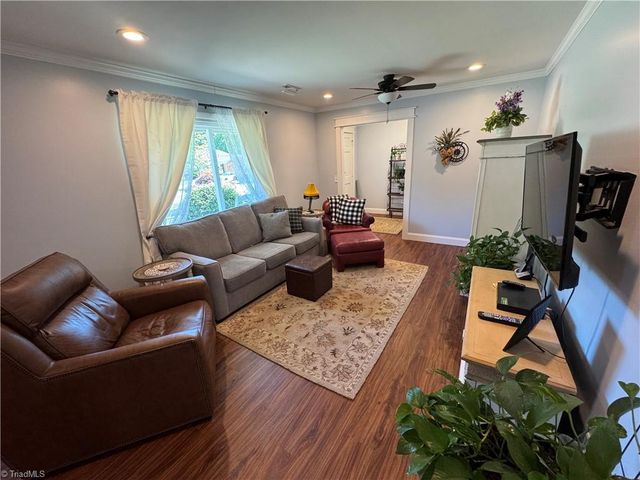 2436 Wickham Road, Kernersville, NC 27284
