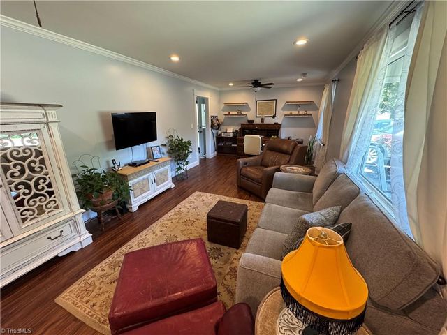 2436 Wickham Road, Kernersville, NC 27284
