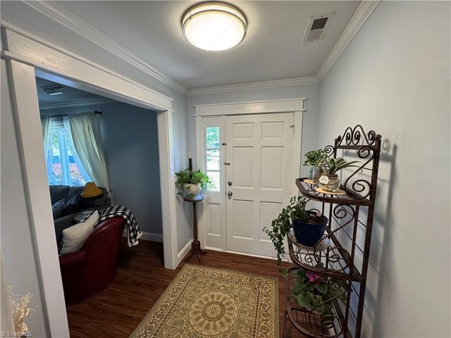 2436 Wickham Road, Kernersville, NC 27284