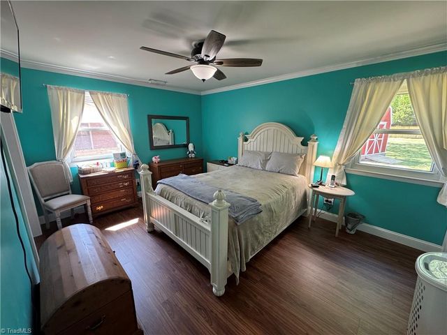 2436 Wickham Road, Kernersville, NC 27284