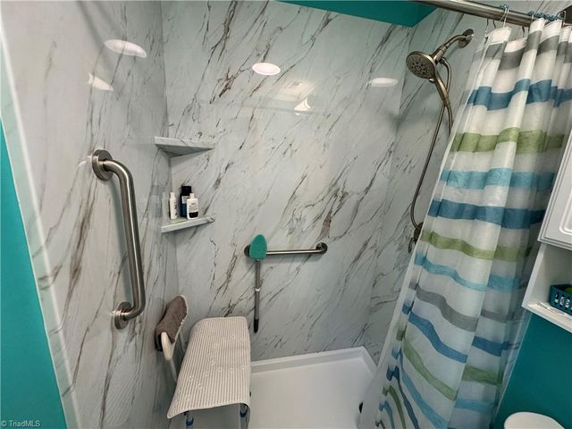 2436 Wickham Road, Kernersville, NC 27284
