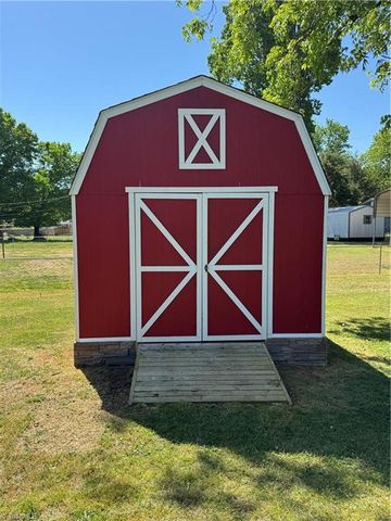 2436 Wickham Road, Kernersville, NC 27284