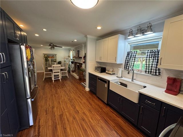 2436 Wickham Road, Kernersville, NC 27284