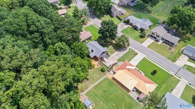 8124 Hickory Hill Lane SE, Huntsville, AL 35802