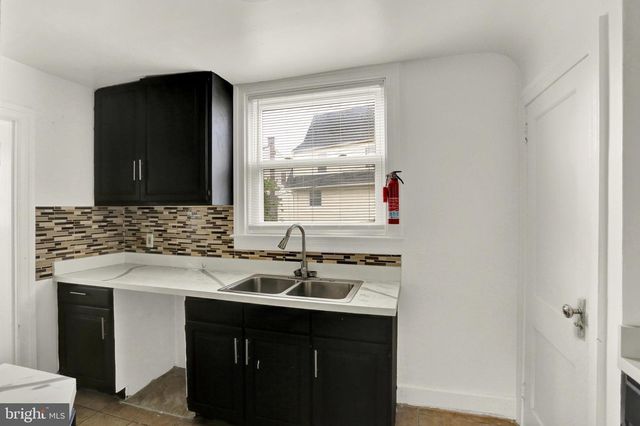 2532 GLENN TER, Reading, PA 19606