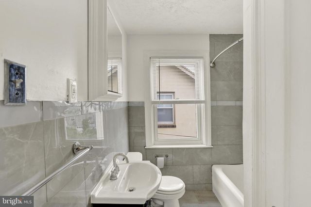 2532 GLENN TER, Reading, PA 19606