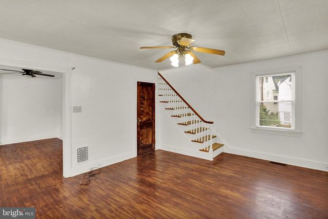 2532 GLENN TER, Reading, PA 19606