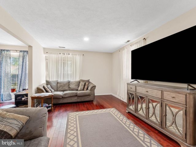 122 ABBEY RD, Voorhees, NJ 08043
