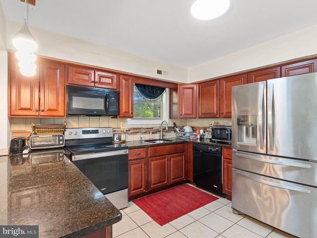 122 ABBEY RD, Voorhees, NJ 08043