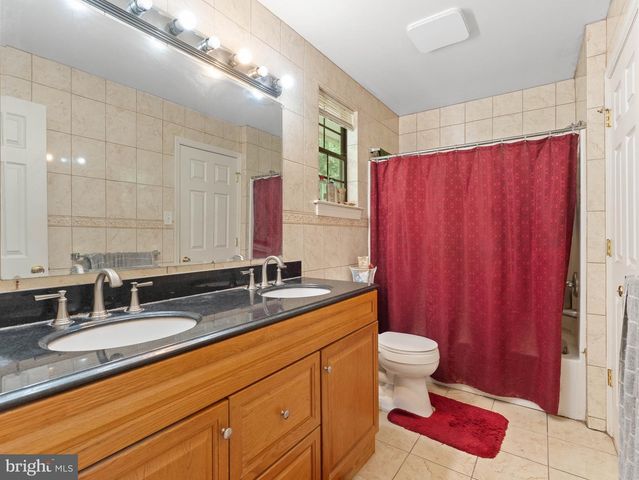 122 ABBEY RD, Voorhees, NJ 08043