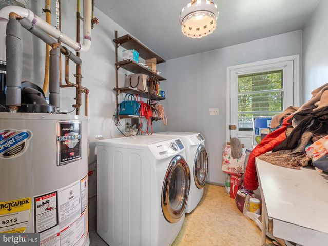 122 ABBEY RD, Voorhees, NJ 08043