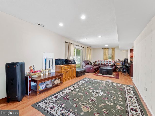 122 ABBEY RD, Voorhees, NJ 08043