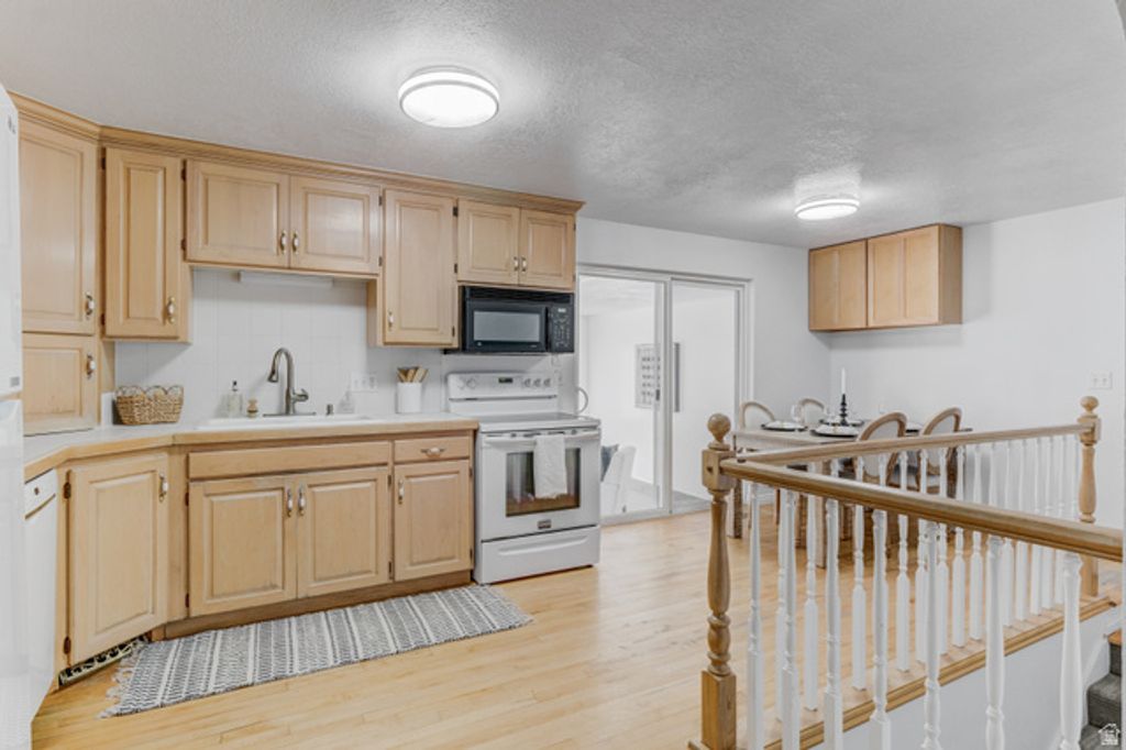 325 S 900 E, Kaysville, UT 84037 — photo 4