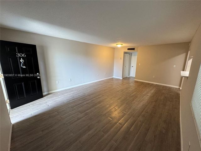 3300 S Dixie Hwy 306, Miami, FL 33133