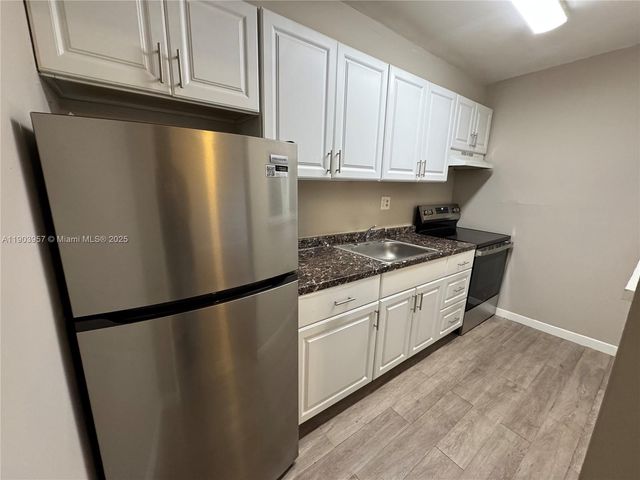 3300 S Dixie Hwy 306, Miami, FL 33133