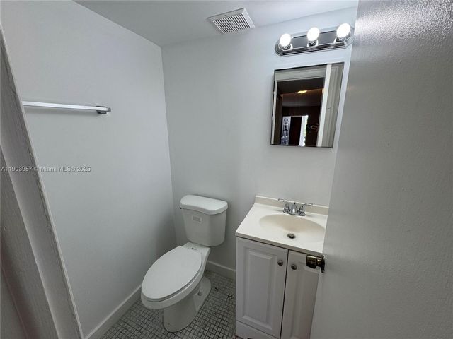 3300 S Dixie Hwy 306, Miami, FL 33133