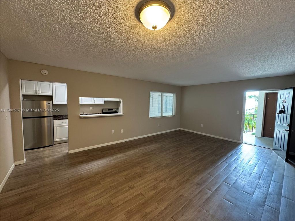 3300 S Dixie Hwy 306, Miami, FL 33133