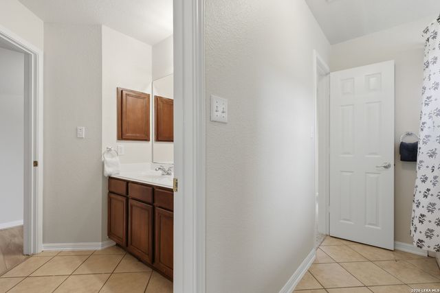 1203 Sand Wedge, San Antonio, TX 78258