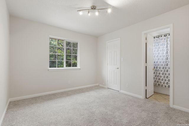 1203 Sand Wedge, San Antonio, TX 78258