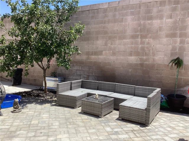 8033 David Way, Riverside, CA 92509