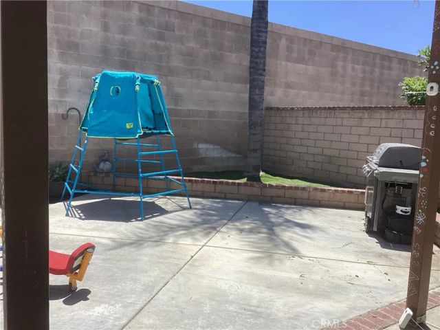 8033 David Way, Riverside, CA 92509