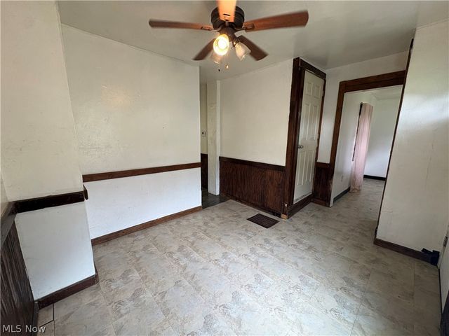 325 E High Street, Leetonia, OH 44431