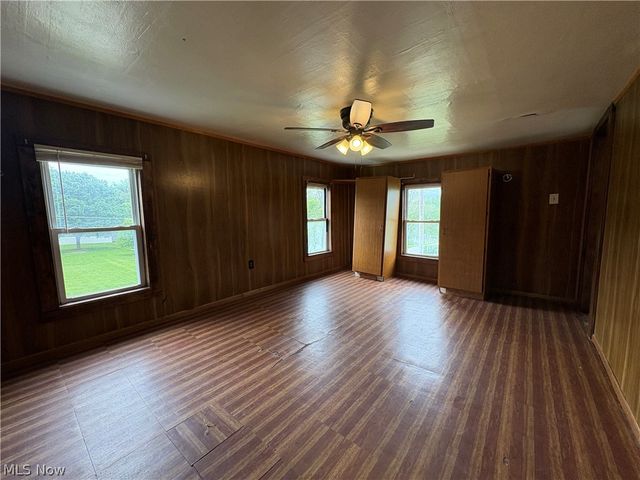 325 E High Street, Leetonia, OH 44431