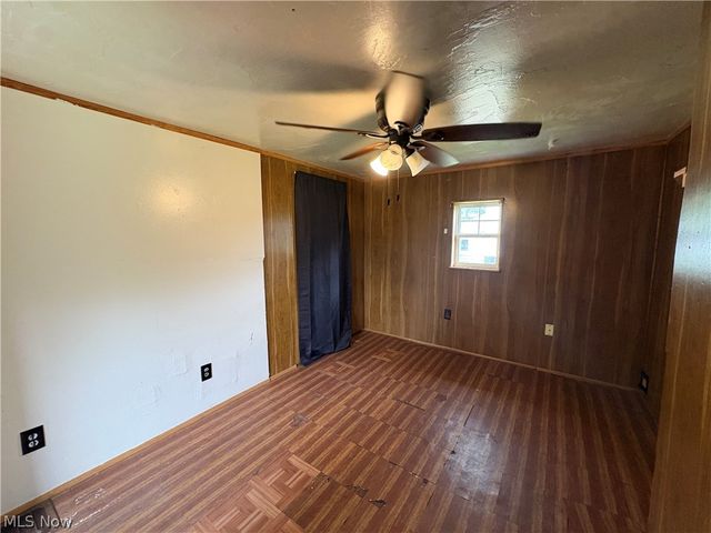 325 E High Street, Leetonia, OH 44431