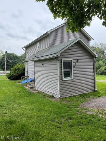 325 E High Street, Leetonia, OH 44431