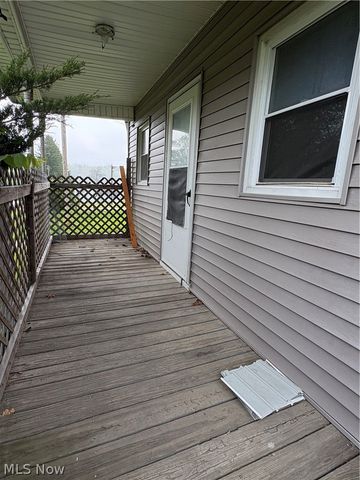 325 E High Street, Leetonia, OH 44431