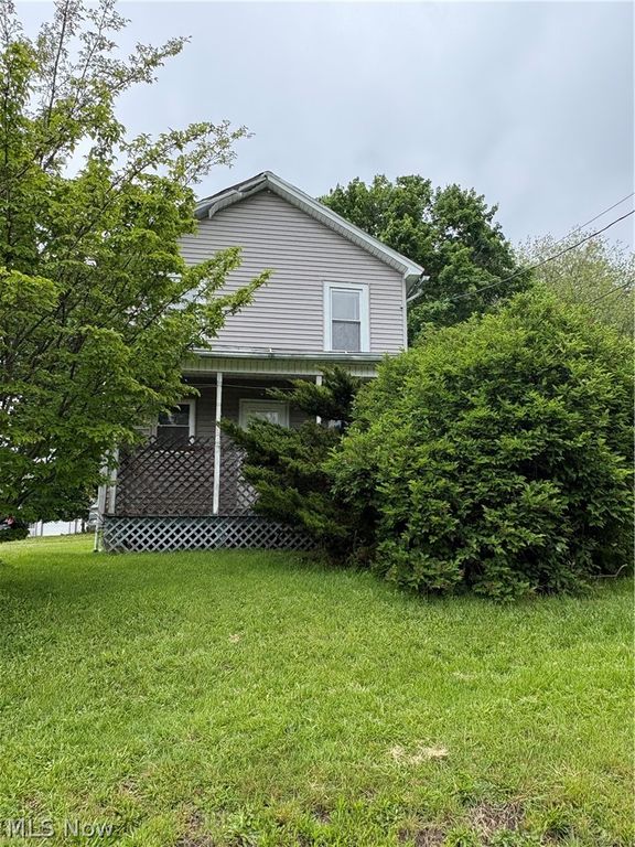 325 E High Street, Leetonia, OH 44431
