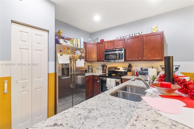 707 SE 32nd Ter, Homestead, FL 33033