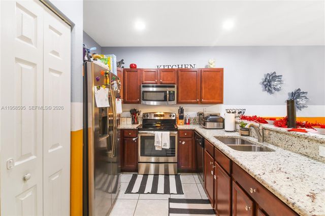 707 SE 32nd Ter, Homestead, FL 33033